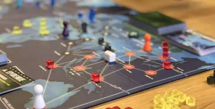 Z-Man Games Pandemic NL - Basisspel 7 Z-Man Games Pandemic NL - Basisspel - Afbeelding 5